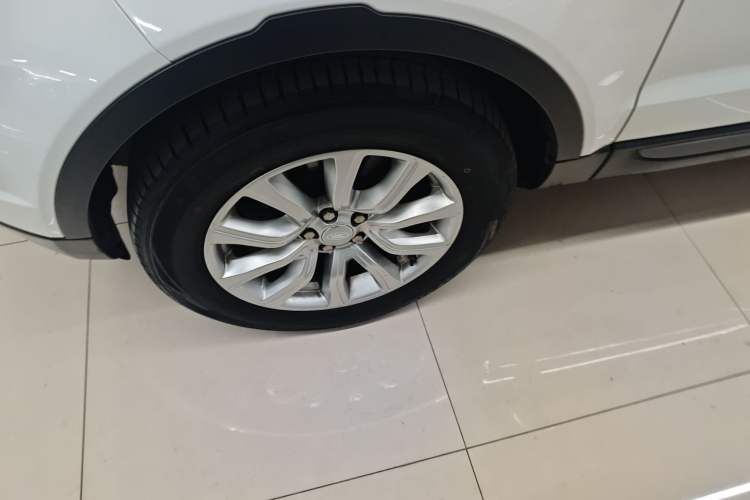 Used Land Rover Range Evoque 2016 2.0T PURE Style Edition Left Front Wheel Hub