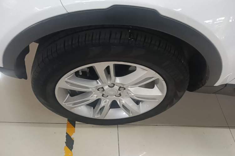 Used Land Rover Range Evoque 2016 2.0T SE PLUS Smart Enjoyment Edition Left Front Wheel Hub