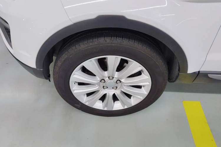 Used Land Rover Range Evoque 2016 2.0T SE Smart Glow Edition Left Front Wheel Hub