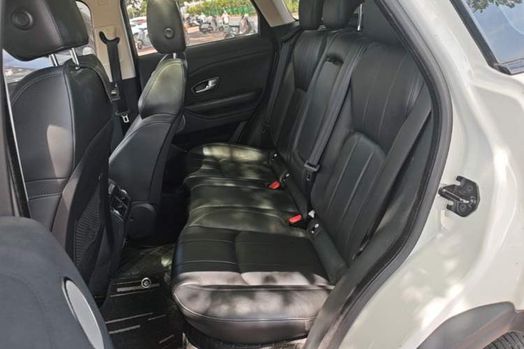 Used Land Rover Range Evoque 2016 2.0T SE Smart Glow Edition Left Rear Seat