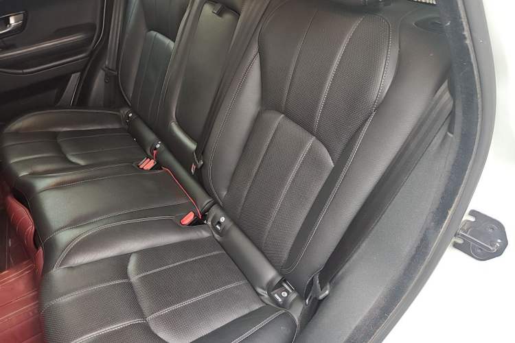Used Land Rover Range Evoque 2016 2.0T SE PLUS Smart Enjoyment Edition Left Rear Seat