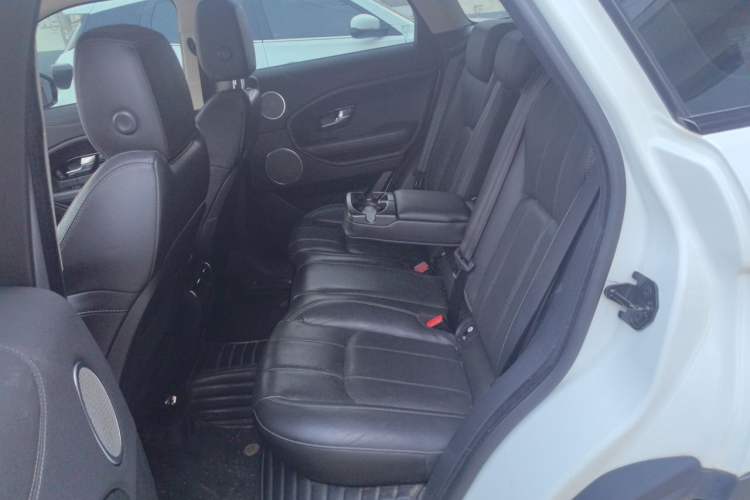 Used Land Rover Range Evoque 2016 2.0T SE PLUS Smart Enjoyment Edition Left Rear Seat
