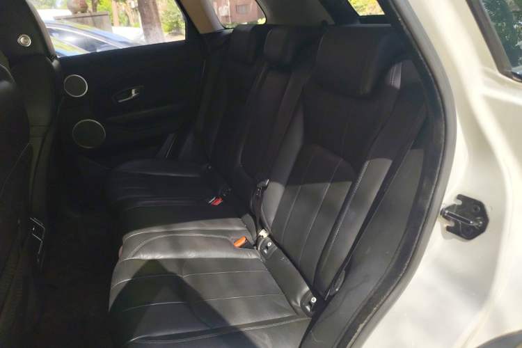 Used Land Rover Range Evoque 2016 2.0T SE Smart Glow Edition Left Rear Seat
