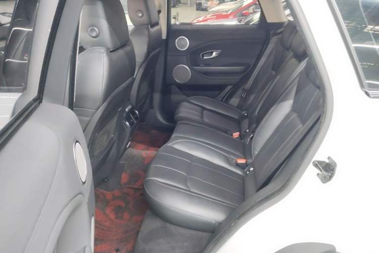 Used Land Rover Range Evoque 2016 2.0T SE Smart Glow Edition Left Rear Seat