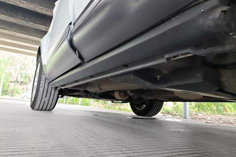 Used Land Rover Range Evoque 2016 2.0T PURE Style Edition Left Side Sill