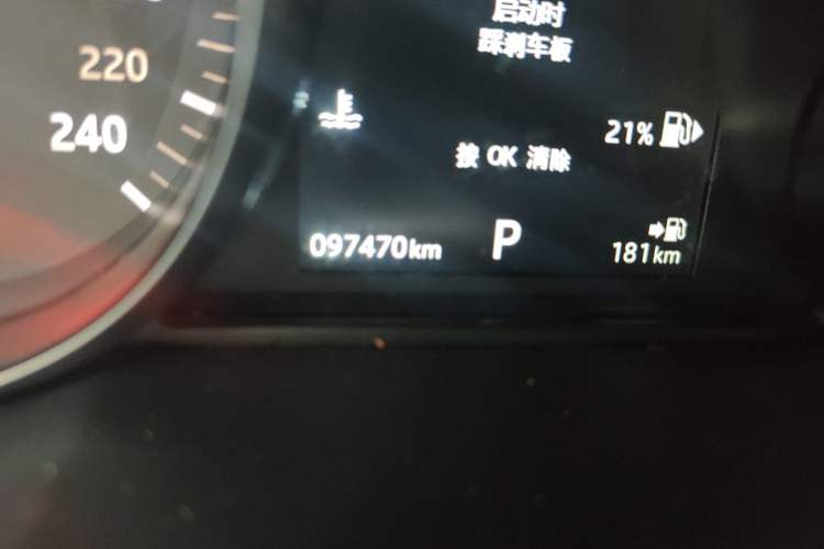 Used Land Rover Range Evoque 2016 2.0T SE PLUS Smart Enjoyment Edition Odometer Close Up