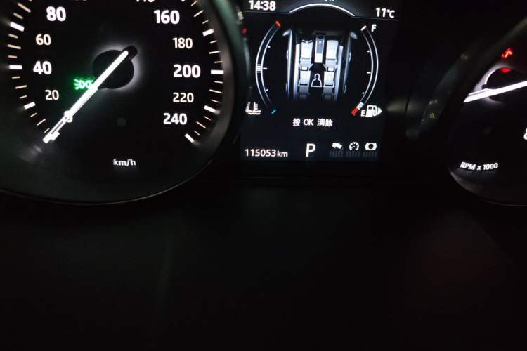 Used Land Rover Range Evoque 2016 2.0T SE Smart Glow Edition Odometer Close Up