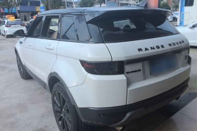 Used Land Rover Range Evoque 2016 2.0T SE Smart Glow Edition Rear Left 45 Deg