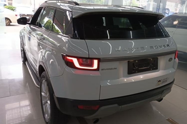 Used Land Rover Range Evoque 2016 2.0T PURE Style Edition Rear Left 45 Deg