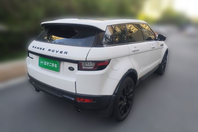 Used Land Rover Range Evoque 2016 2.0T SE Smart Glow Edition Rear Right 45 Deg