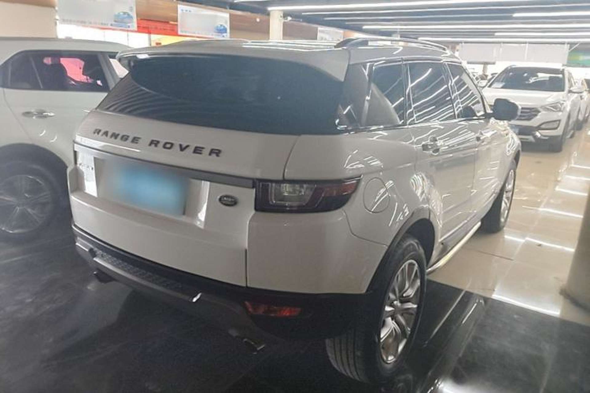 Used Land Rover Range Evoque 2016 2.0T PURE Style Edition Rear Right 45 Deg