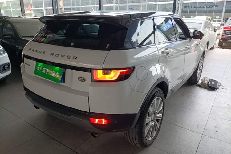 Used Land Rover Range Evoque 2016 2.0T SE Smart Glow Edition Rear Right 45 Deg