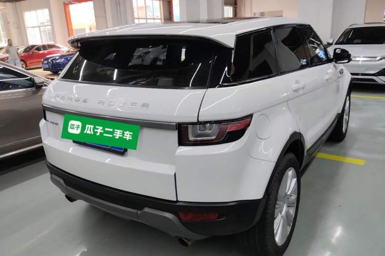 Used Land Rover Range Evoque 2016 2.0T SE Smart Glow Edition Rear Right 45 Deg