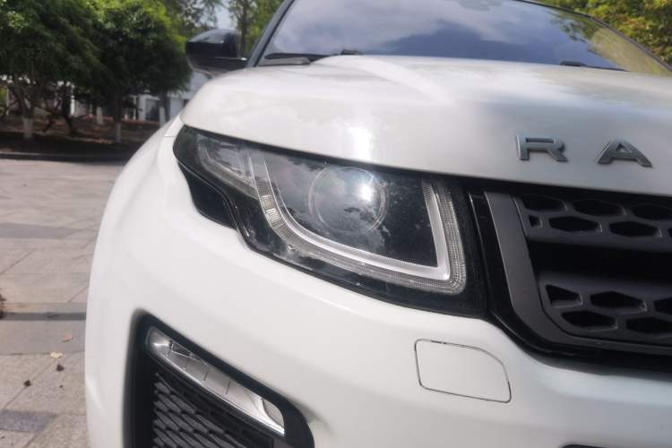 Used Land Rover Range Evoque 2016 2.0T PURE Style Edition Right Front Headlight