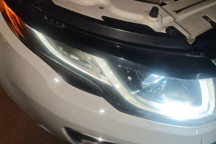 Used Land Rover Range Evoque 2016 2.0T PURE Style Edition Right Front Headlight