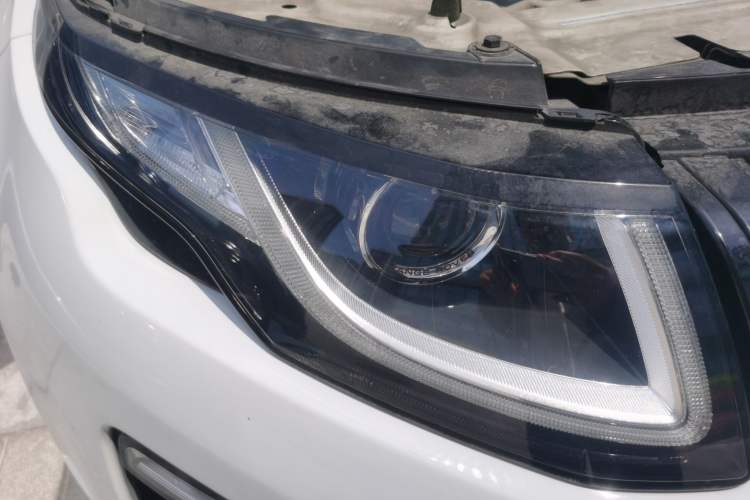 Used Land Rover Range Evoque 2016 2.0T SE Smart Glow Edition Right Front Headlight