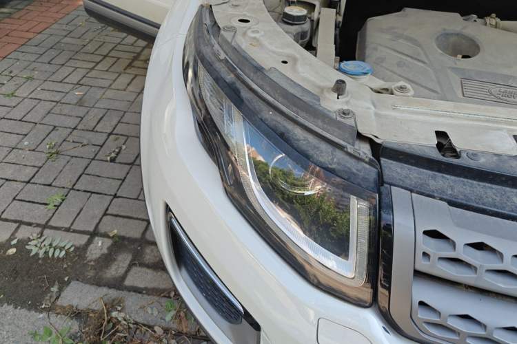 Used Land Rover Range Evoque 2016 2.0T PURE Style Edition Right Front Headlight