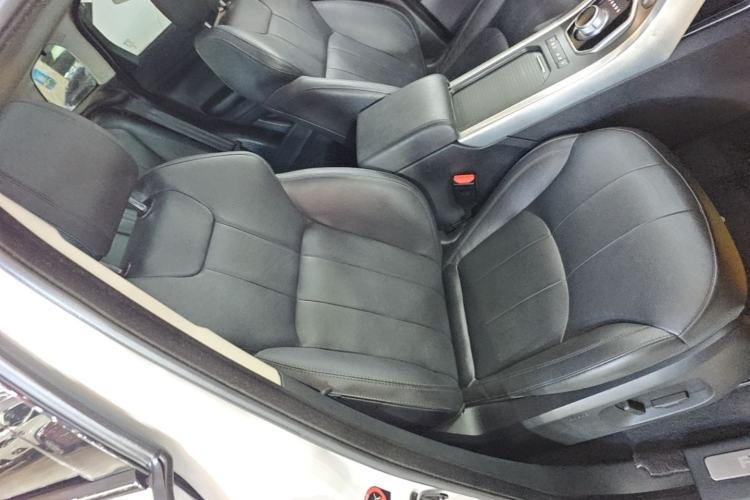 Used Land Rover Range Evoque 2016 2.0T SE Smart Glow Edition Right Front Seat