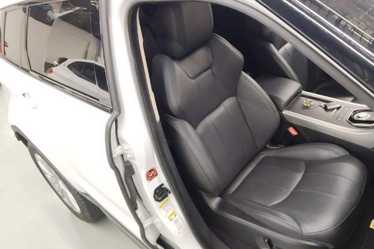 Used Land Rover Range Evoque 2016 2.0T SE Smart Glow Edition Right Front Seat