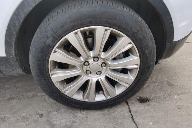 Used Land Rover Range Evoque 2016 2.0T SE Smart Glow Edition Right Front Wheel Hub