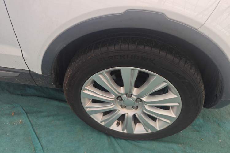 Used Land Rover Range Evoque 2016 2.0T SE Smart Glow Edition Right Front Wheel Hub