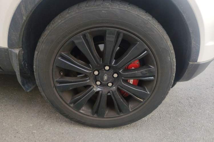 Used Land Rover Range Evoque 2016 2.0T SE Smart Glow Edition Right Front Wheel Hub