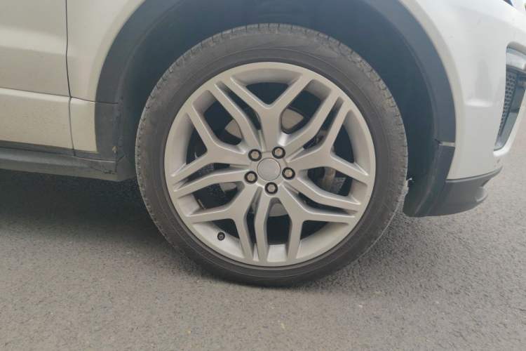 Used Land Rover Range Evoque 2016 2.0T SE Smart Glow Edition Right Front Wheel Hub