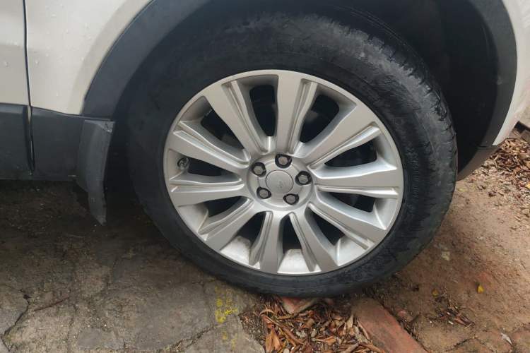 Used Land Rover Range Evoque 2016 2.0T SE PLUS Smart Enjoyment Edition Right Front Wheel Hub