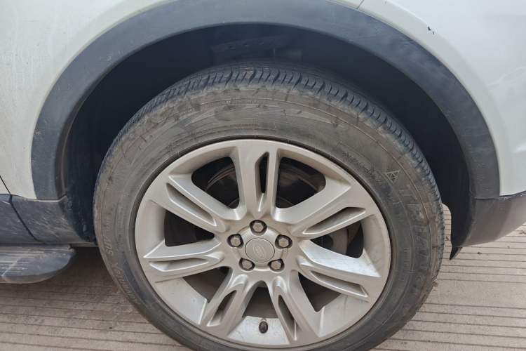 Used Land Rover Range Evoque 2016 2.0T SE PLUS Smart Enjoyment Edition Right Front Wheel Hub