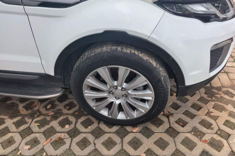 Used Land Rover Range Evoque 2016 2.0T SE Smart Glow Edition Right Front Wheel Hub