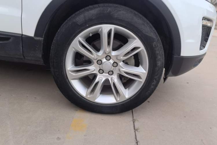 Used Land Rover Range Evoque 2016 2.0T SE PLUS Smart Enjoyment Edition Right Front Wheel Hub