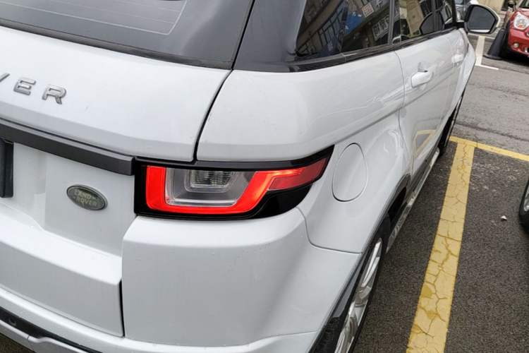 Used Land Rover Range Evoque 2016 2.0T SE Smart Glow Edition Right Rear Taillight