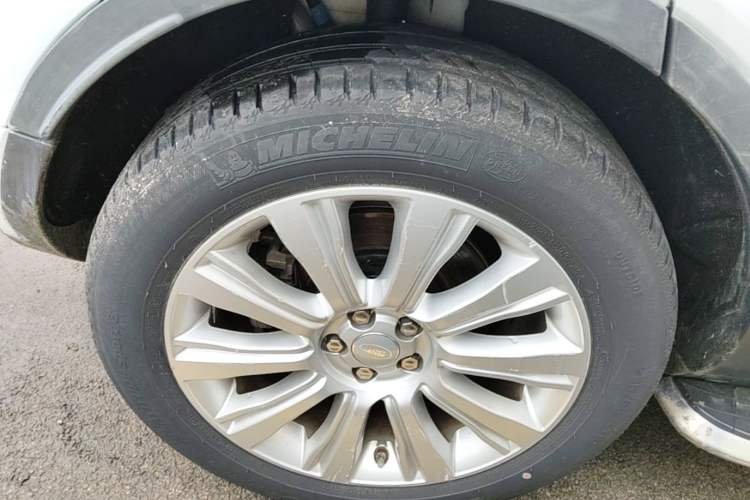 Used Land Rover Range Evoque 2016 2.0T SE Smart Glow Edition Right Rear Wheel Hub