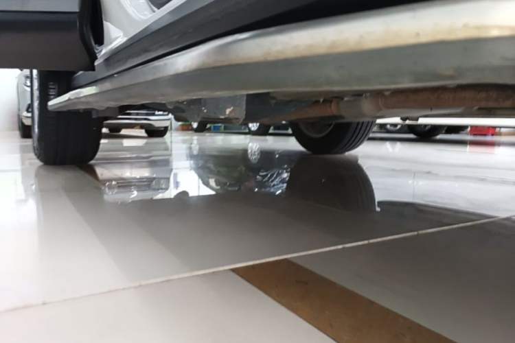 Used Land Rover Range Evoque 2016 2.0T PURE Style Edition Right Side Sill