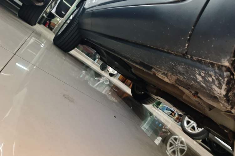 Used Land Rover Range Evoque 2016 2.0T PURE Style Edition Right Side Sill