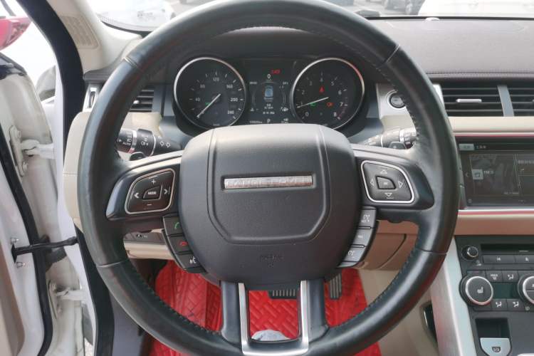 Used Land Rover Range Evoque 2016 2.0T SE Smart Glow Edition Steering Wheel