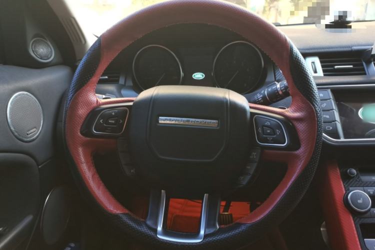 Used Land Rover Range Evoque 2016 2.0T SE Smart Glow Edition Steering Wheel