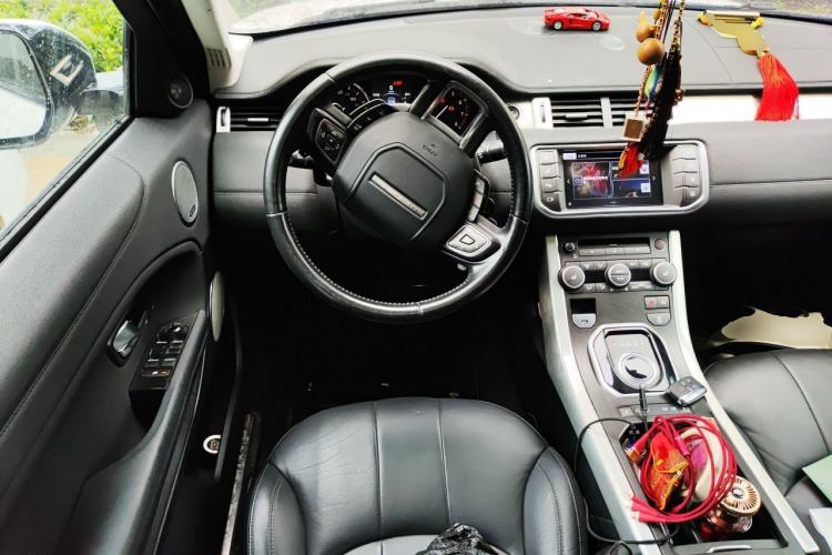Used Land Rover Range Evoque 2016 2.0T SE Smart Glow Edition Steering Wheel