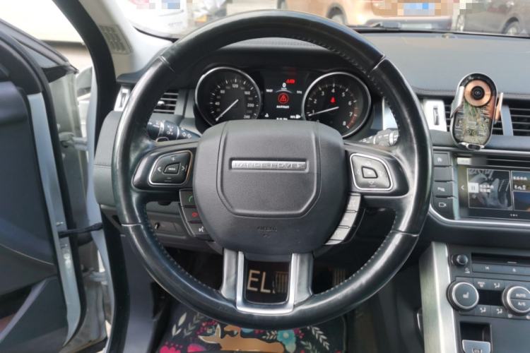 Used Land Rover Range Evoque 2016 2.0T SE Smart Glow Edition Steering Wheel