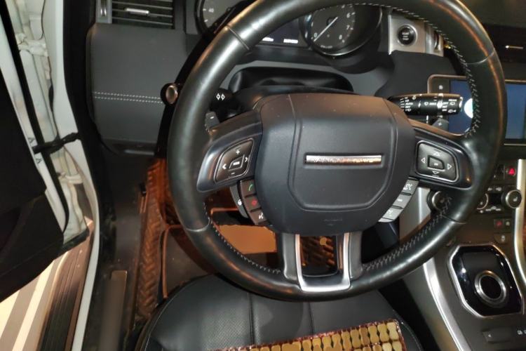 Used Land Rover Range Evoque 2016 2.0T SE PLUS Smart Enjoyment Edition Steering Wheel