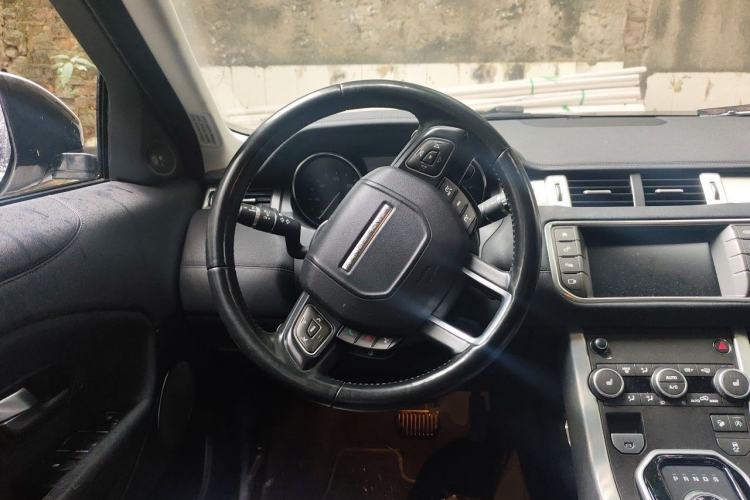 Used Land Rover Range Evoque 2016 2.0T SE PLUS Smart Enjoyment Edition Steering Wheel