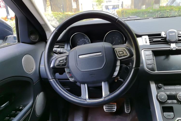 Used Land Rover Range Evoque 2016 2.0T SE PLUS Smart Enjoyment Edition Steering Wheel