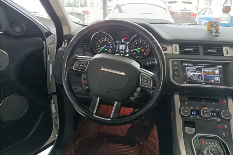Used Land Rover Range Evoque 2016 2.0T SE Smart Glow Edition Steering Wheel