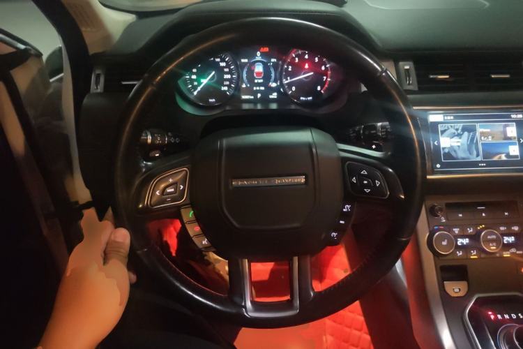 Used Land Rover Range Evoque 2016 2.0T SE PLUS Smart Enjoyment Edition Steering Wheel