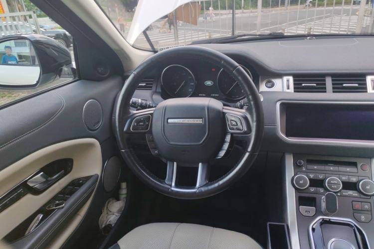 Used Land Rover Range Evoque 2016 2.0T SE PLUS Smart Enjoyment Edition Steering Wheel