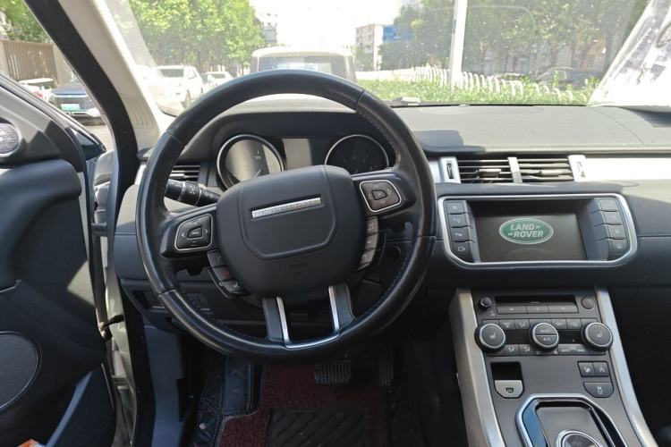 Used Land Rover Range Evoque 2016 2.0T SE PLUS Smart Enjoyment Edition Steering Wheel