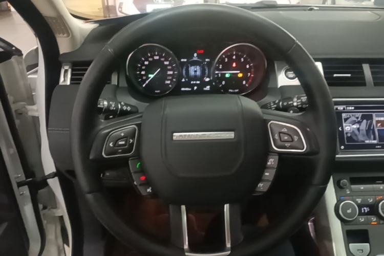 Used Land Rover Range Evoque 2016 2.0T SE PLUS Smart Enjoyment Edition Steering Wheel