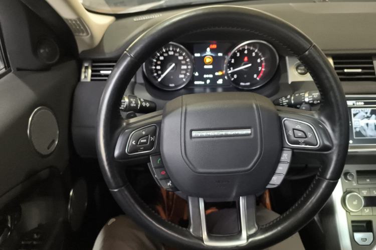 Used Land Rover Range Evoque 2016 2.0T SE Smart Glow Edition Steering Wheel