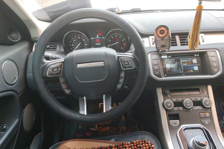 Used Land Rover Range Evoque 2016 2.0T SE Smart Glow Edition Steering Wheel