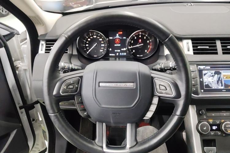Used Land Rover Range Evoque 2016 2.0T SE Smart Glow Edition Steering Wheel